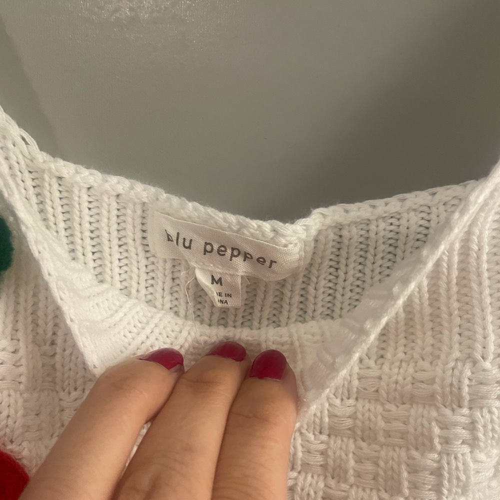 Blu Pepper White Knit Top with Floral Details - Picture 4 of 5